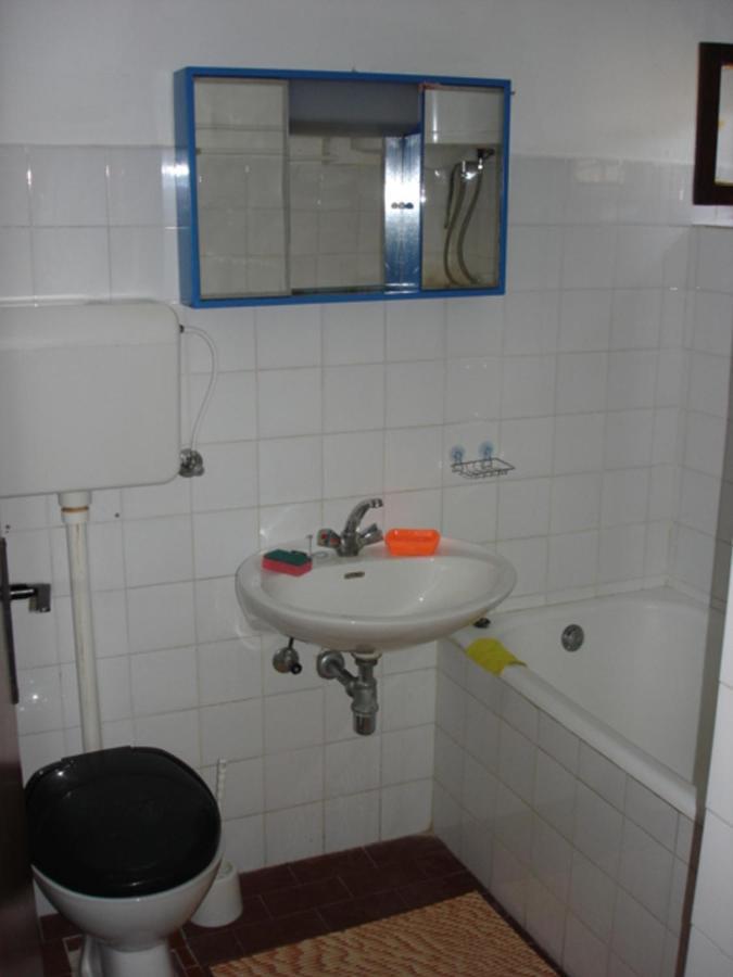 Apartments Vjera Krk Town Rum bild